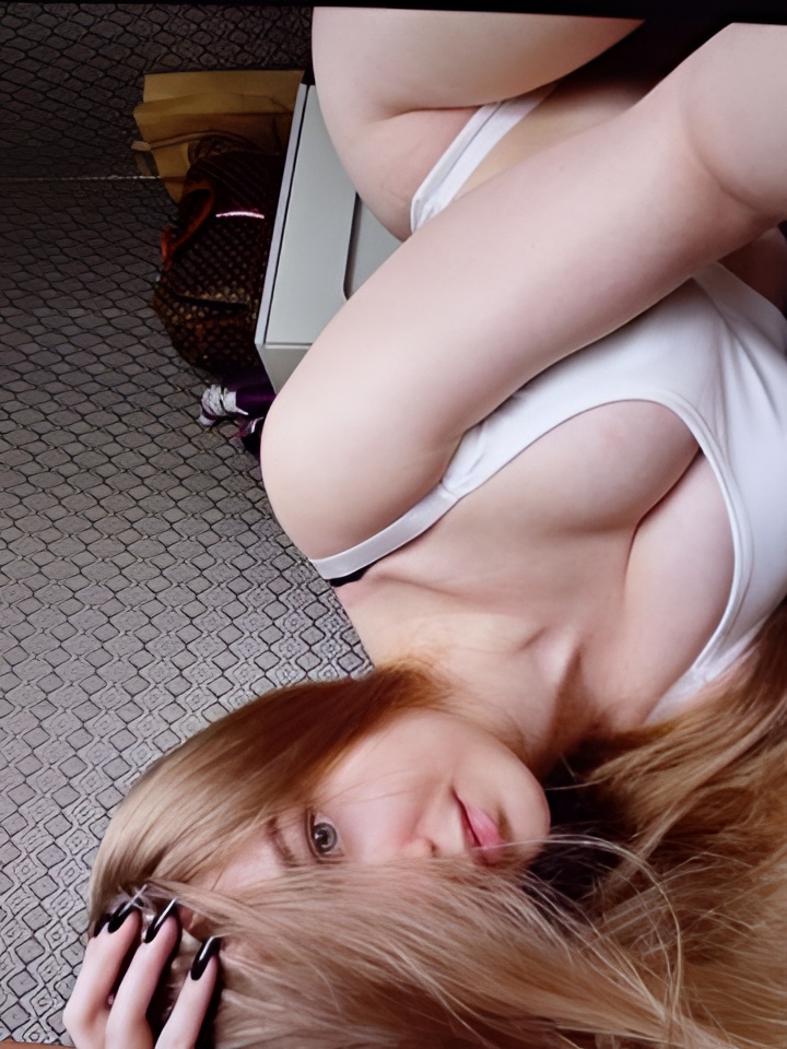 Фаина привлекательная девушка из Каменска-уральского цена от 2000 руб