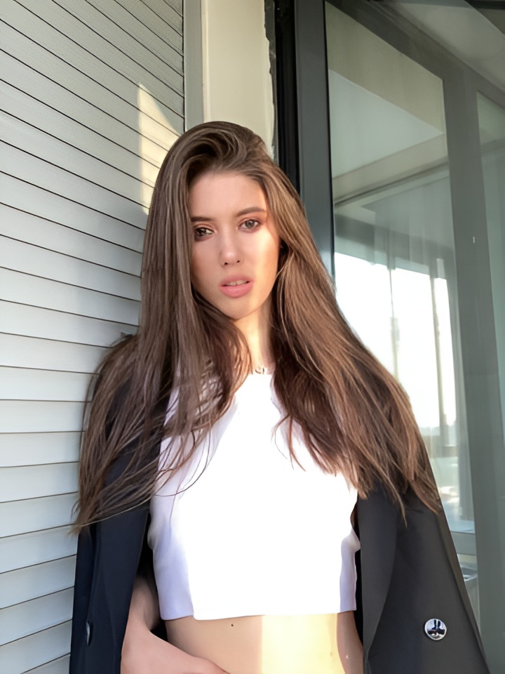 Лина привлекательная девушка из Каменска-уральского цена от 1500 руб