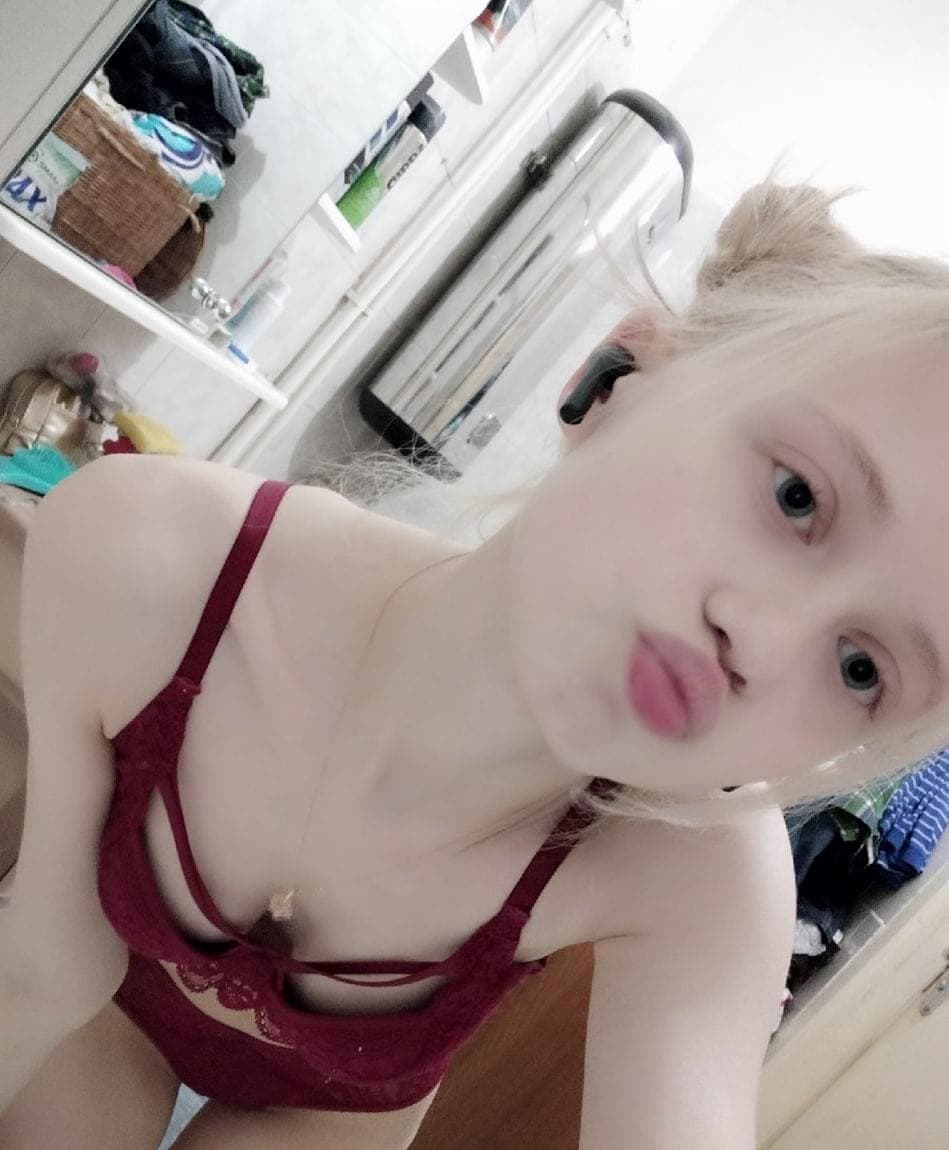 Регина привлекательная девушка из Каменска-уральского цена от 3000 руб